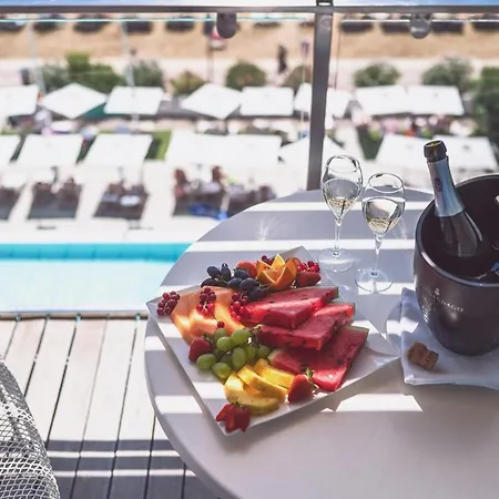 Cesare Augustus מלון 4*